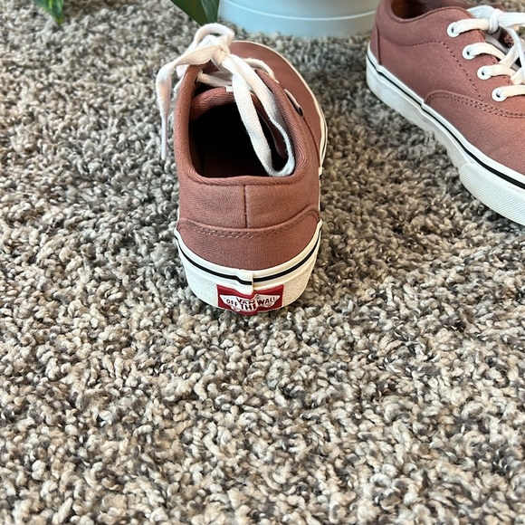 Vans - Picture 4 of 9